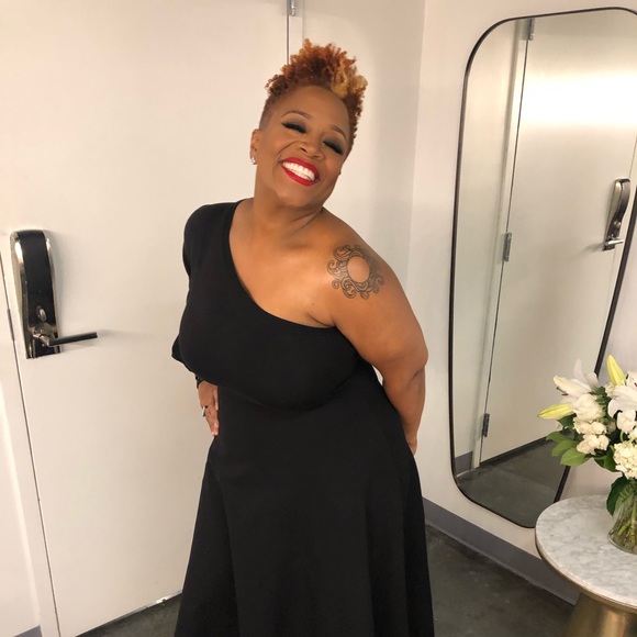 Meet your Posher, AverySunshine!!!! - Picture 6 of 6